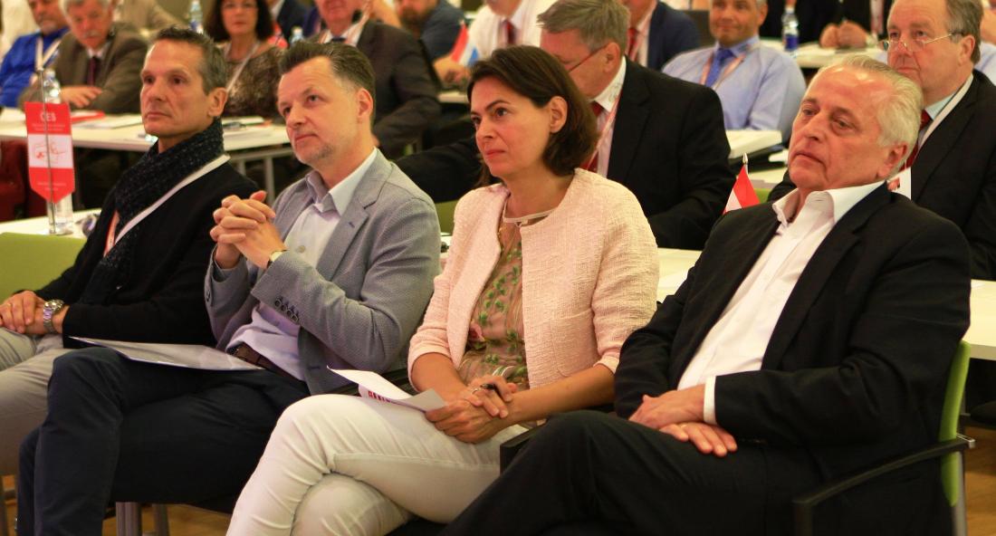 Ehrengäste v.r. BSO Präsident, Minister a.D. Rudolf Hundstorfer, ÖBB Management Vorstand Maga. Silvia Angelo, VIDA Vorsitzender Roman Hebenstreit, Vizepräsident FISAIC Kurt Neuwirth